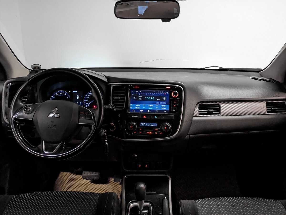 Mitsubishi Outlander 2017 года с пробегом. Фото: #11