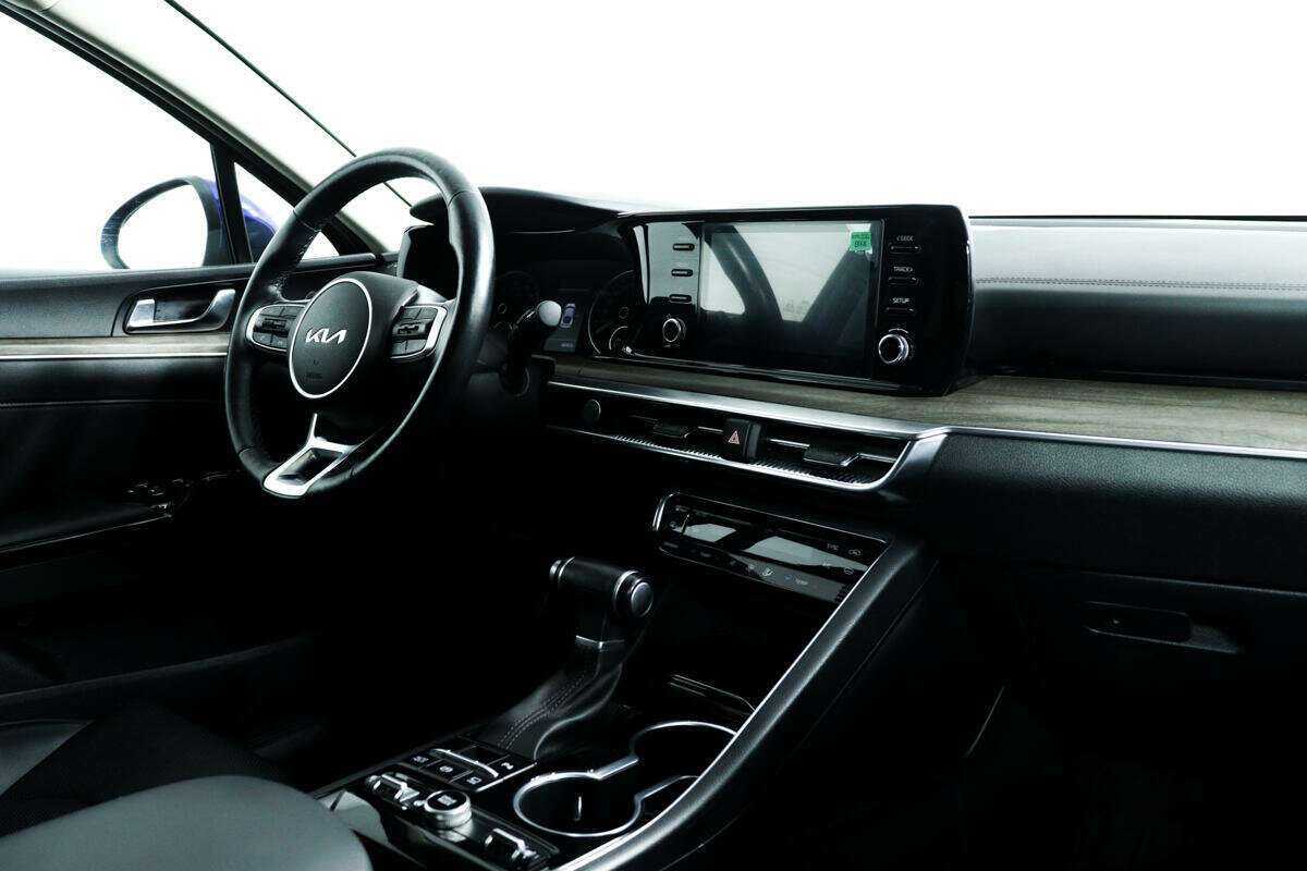 Kia K5 2021 года с пробегом. Фото: #8