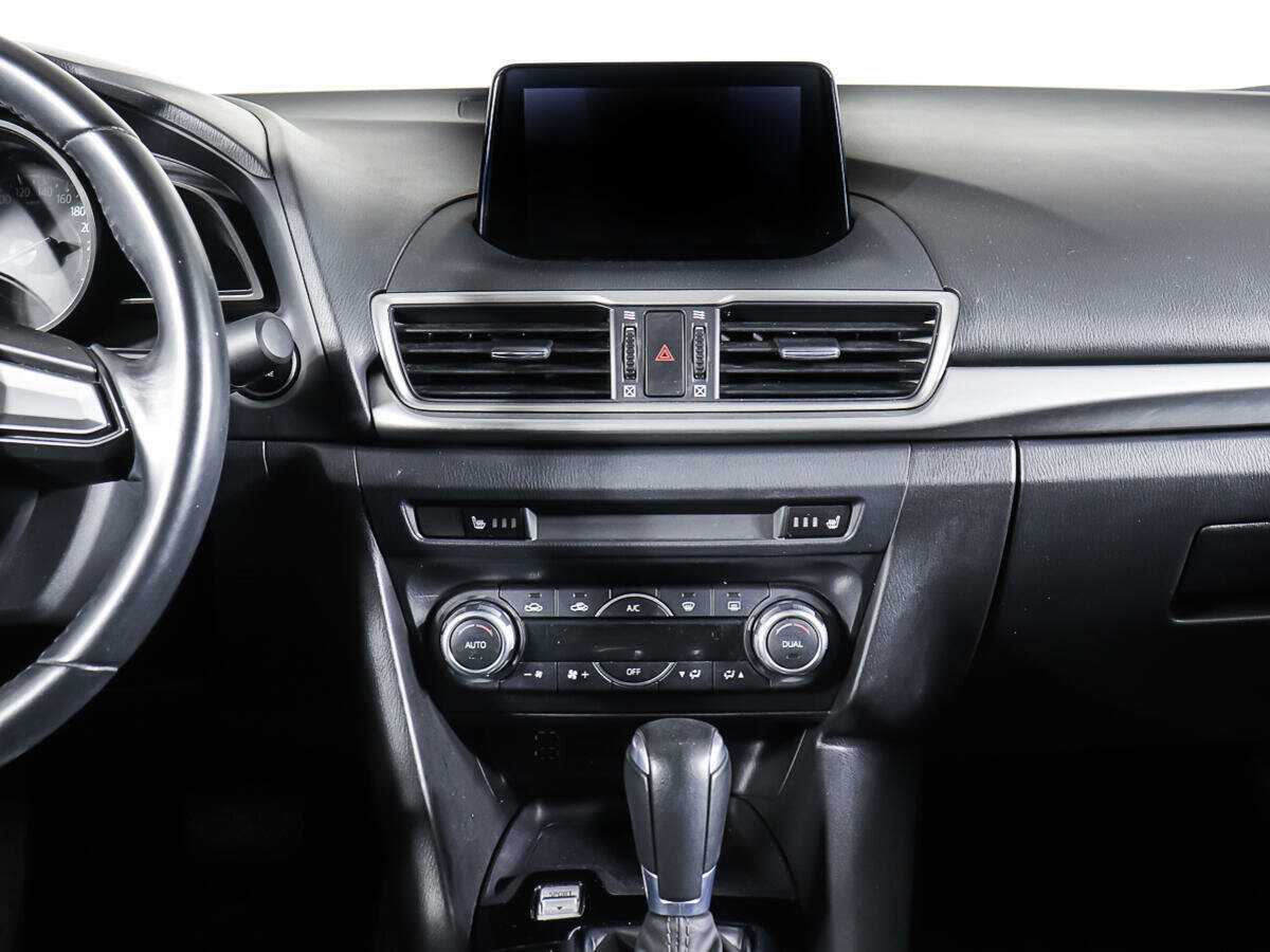 Mazda 3 2018 года с пробегом. Фото: #13