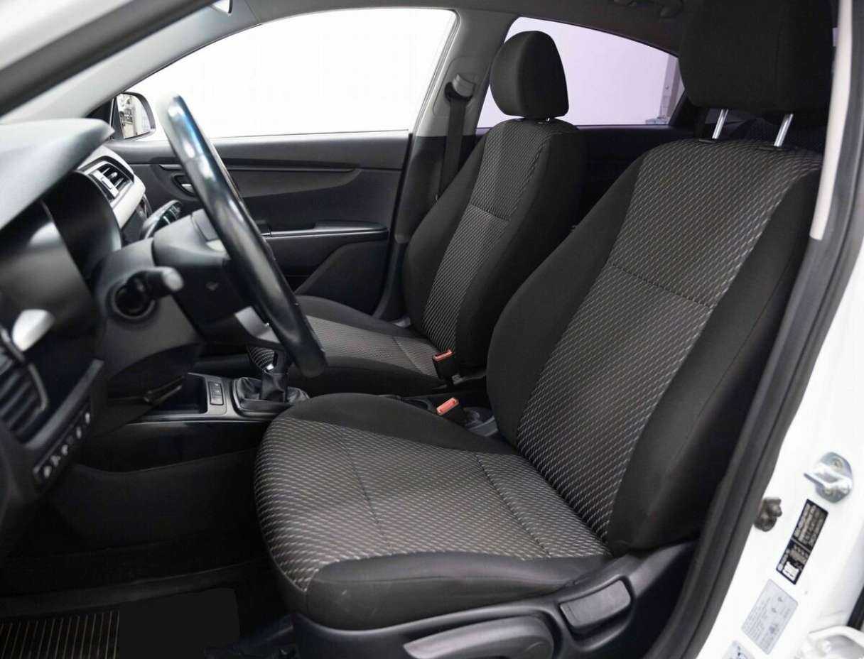 Kia Rio 2018 года с пробегом. Фото: #7