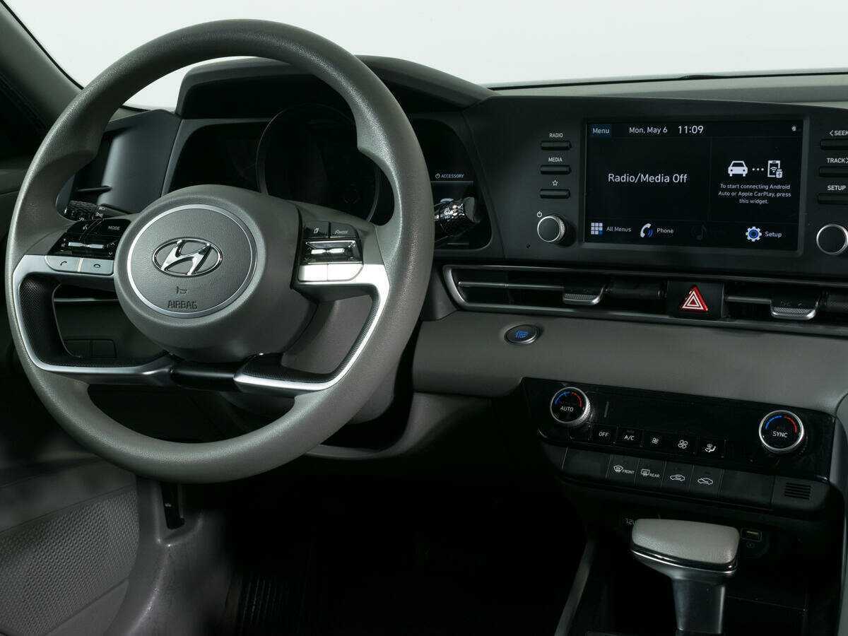 Hyundai Elantra 2021 года с пробегом. Фото: #10