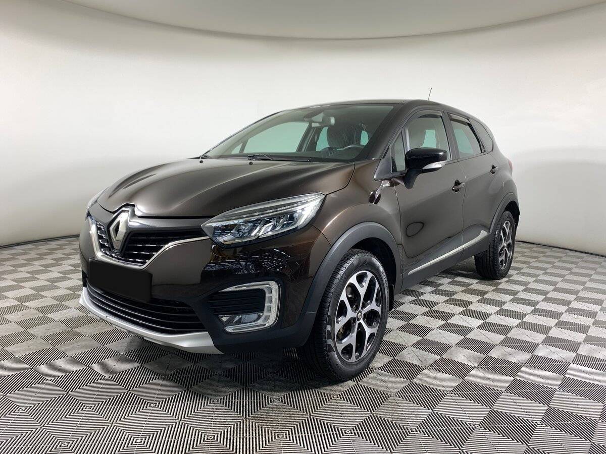 Renault Kaptur 2018 года с пробегом. Посмотреть фото