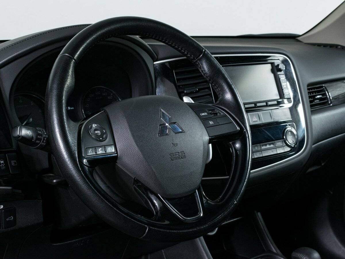 Mitsubishi Outlander 2015 года с пробегом. Фото: #12