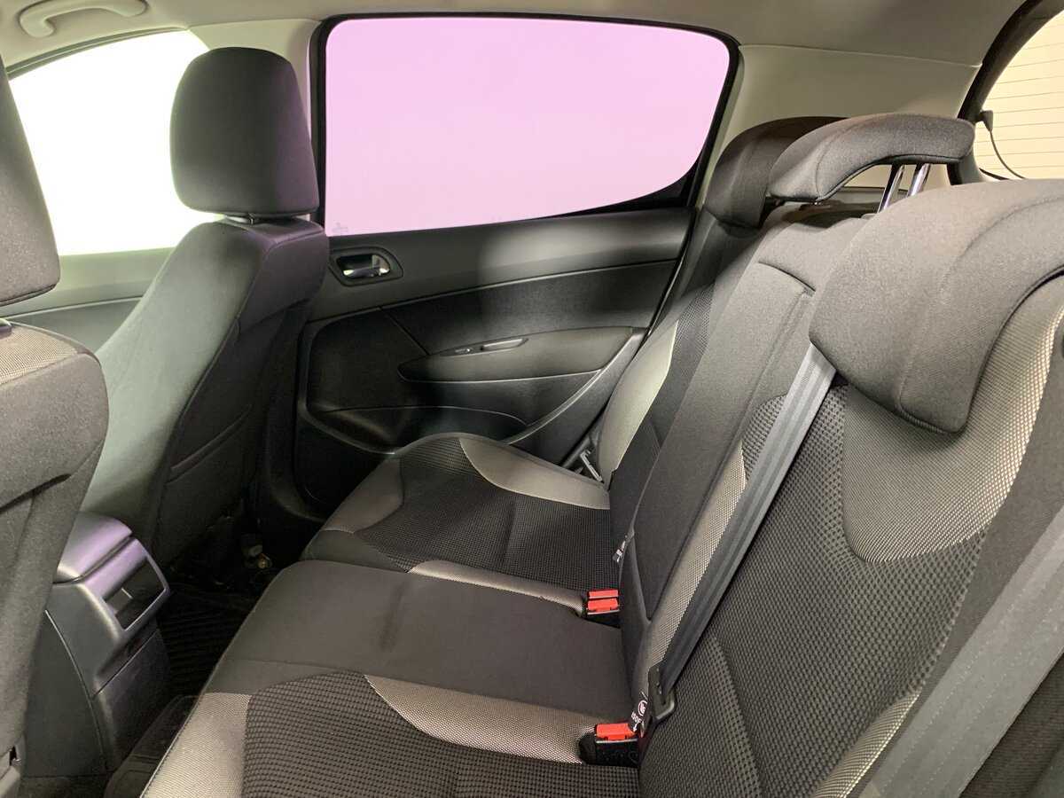 Peugeot 308 2012 года с пробегом. Фото: #18