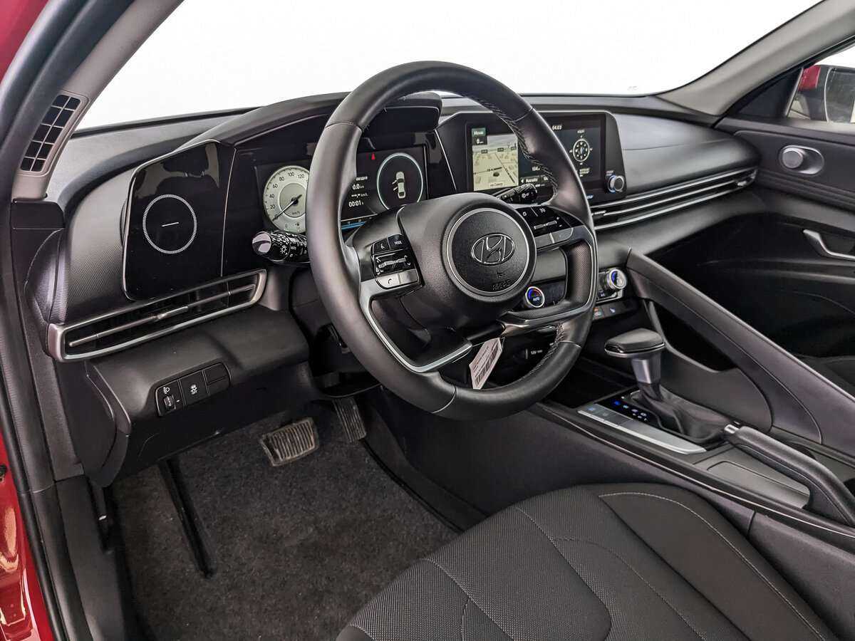 Hyundai Elantra 2021 года с пробегом. Фото: #11