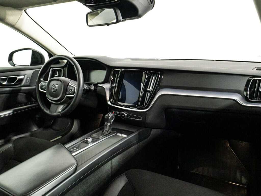 Volvo V60 2018 года с пробегом. Фото: #8