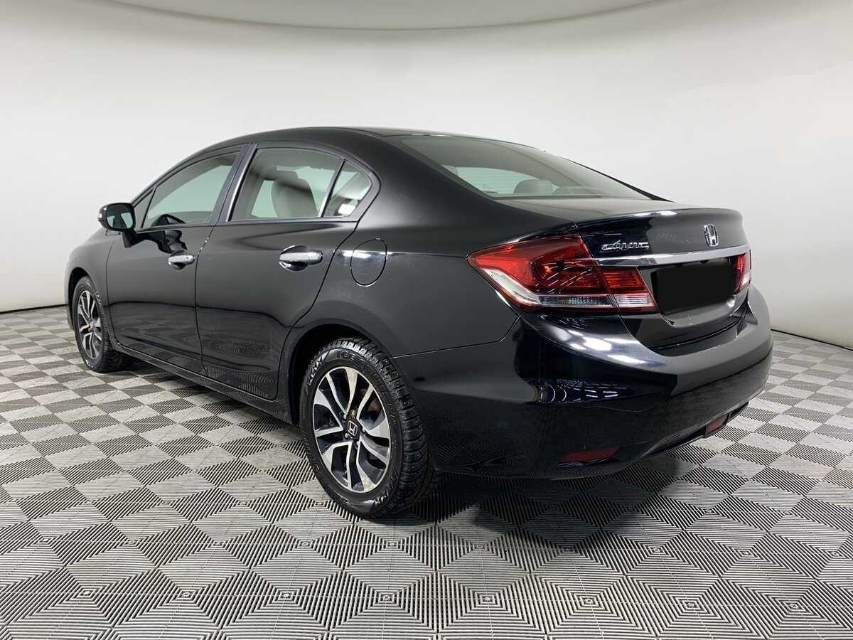 Honda Civic 2013 года с пробегом. Фото: #6