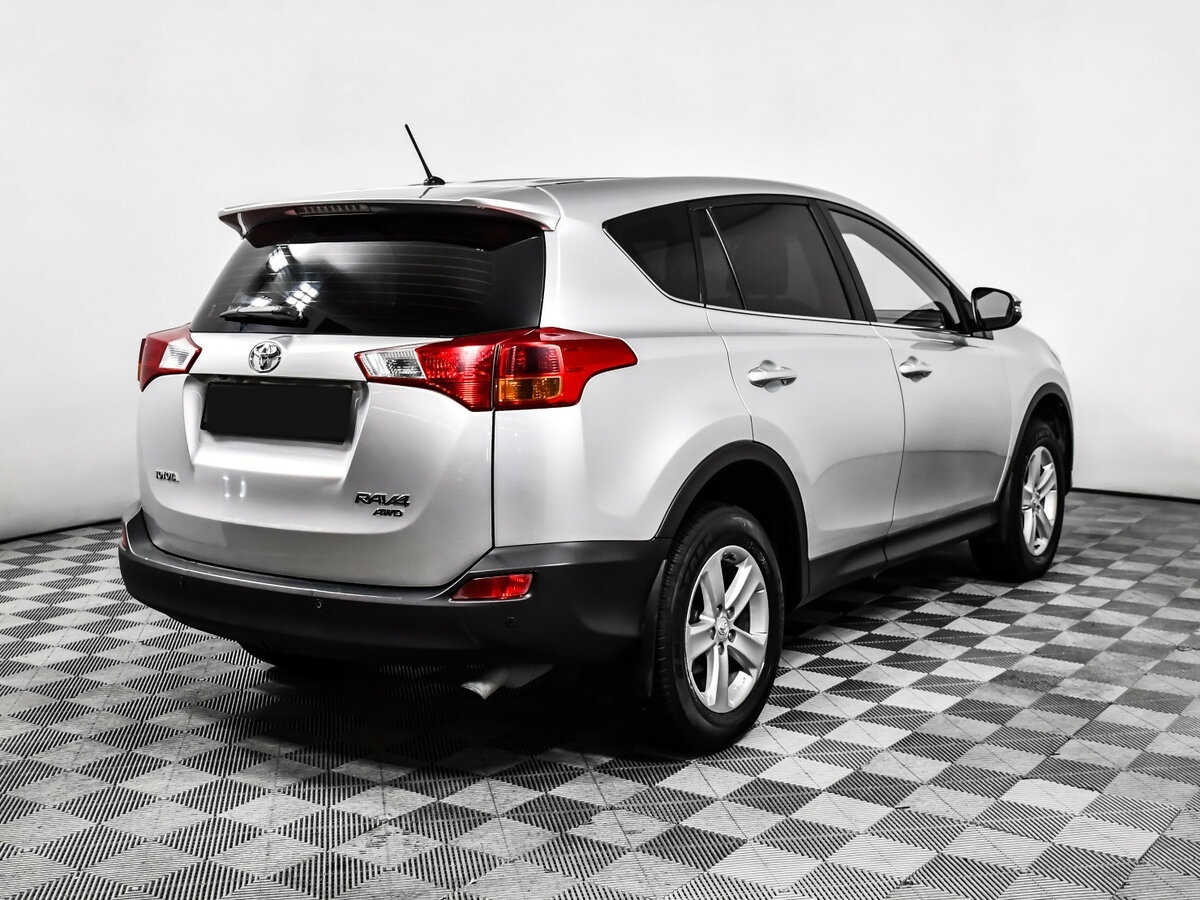 Toyota RAV4 2013 года с пробегом. Фото: #4