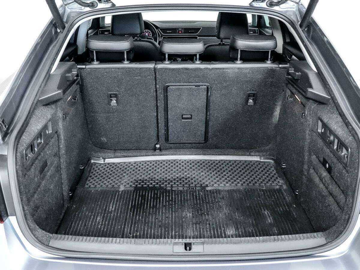 Skoda Superb 2019 года с пробегом. Фото: #18