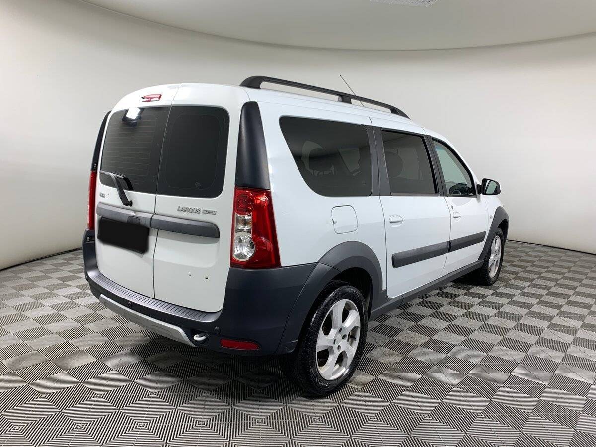 Lada (ВАЗ) Largus 2018 года с пробегом. Фото: #4