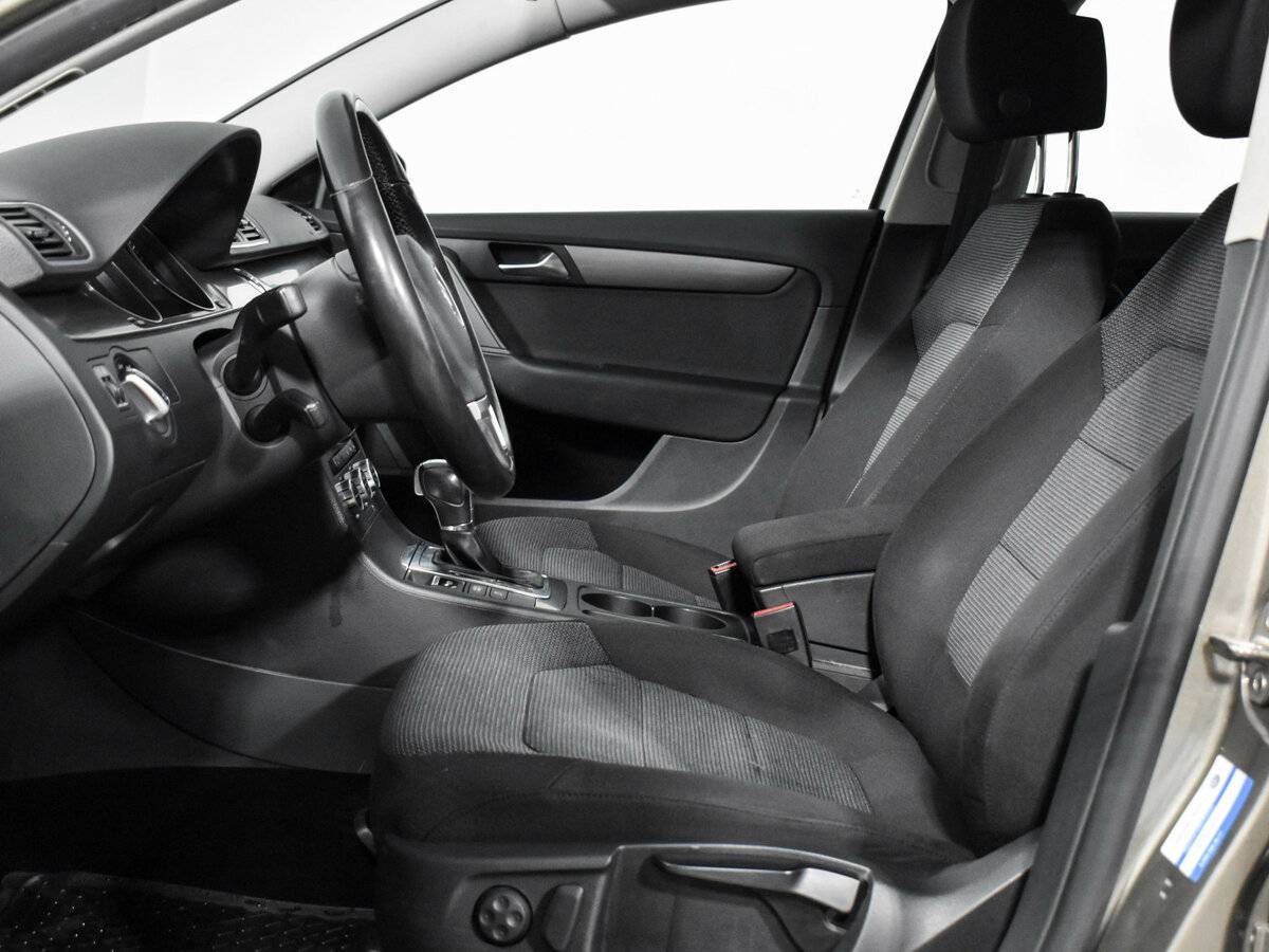 Volkswagen Passat 2012 года с пробегом. Фото: #8