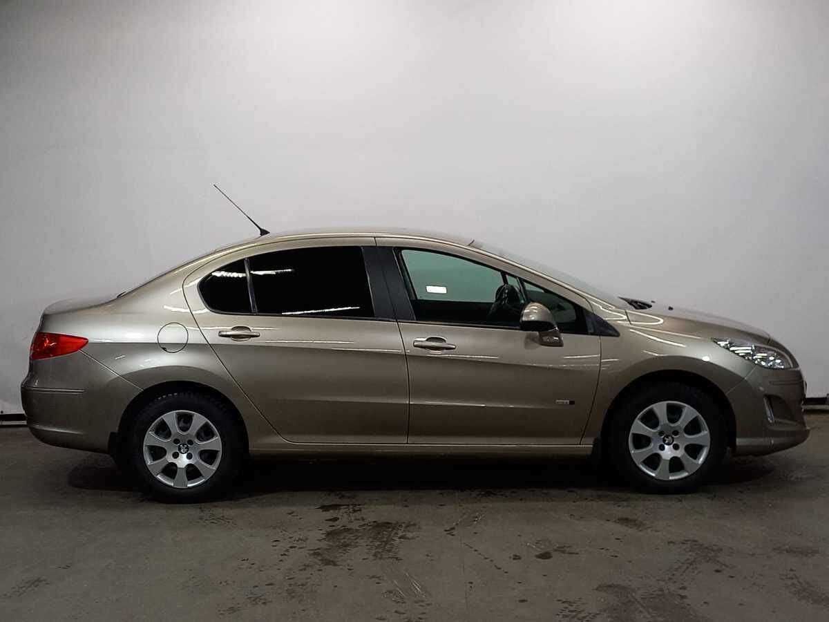 Peugeot 408 2016 года с пробегом. Фото: #3