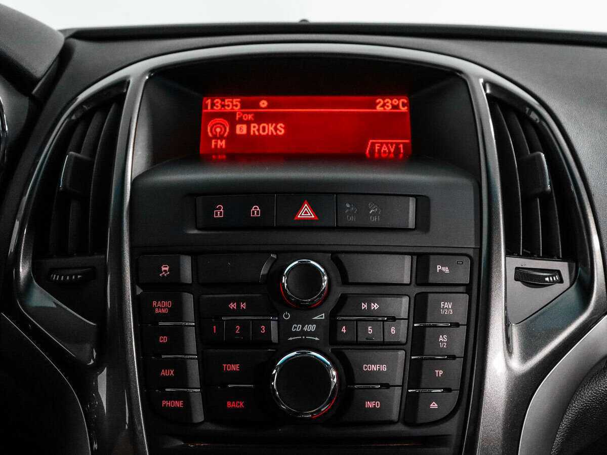 Opel Astra 2013 года с пробегом. Фото: #12