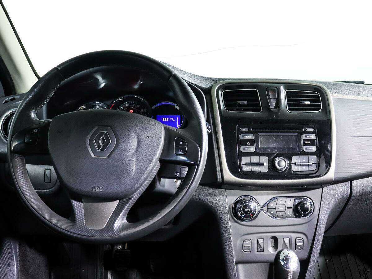 Renault Sandero 2016 года с пробегом. Фото: #9
