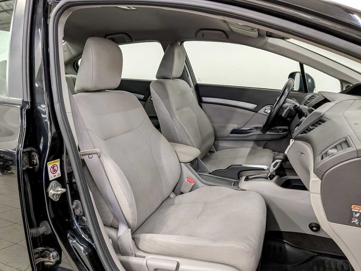 Honda Civic 2012 года с пробегом. Фото: #20