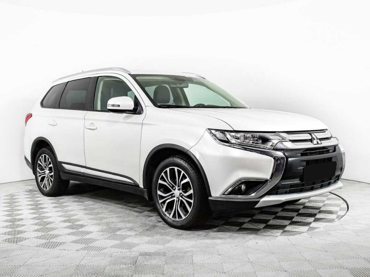 Mitsubishi Outlander 2015 года с пробегом. Фото: #2