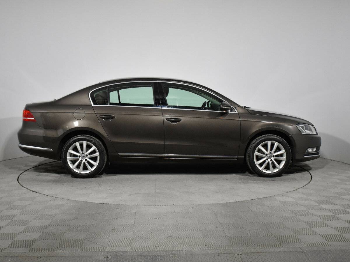 Volkswagen Passat 2012 года с пробегом. Фото: #3