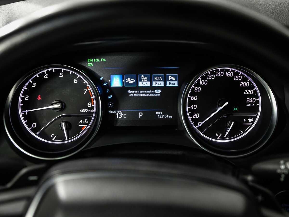 Toyota Camry 2018 года с пробегом. Фото: #9