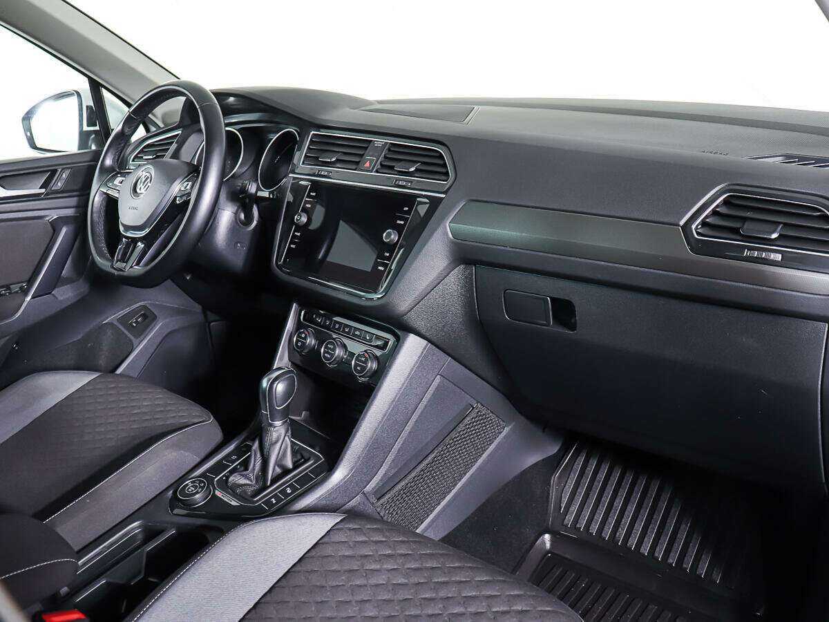 Volkswagen Tiguan 2018 года с пробегом. Фото: #8