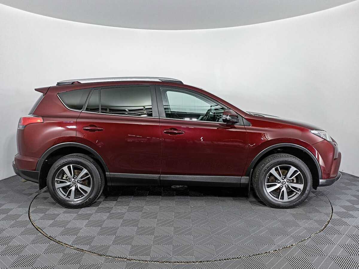 Toyota RAV4 2019 года с пробегом. Фото: #3