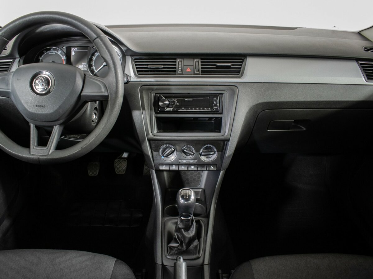 Skoda Rapid 2017 года с пробегом. Фото: #10