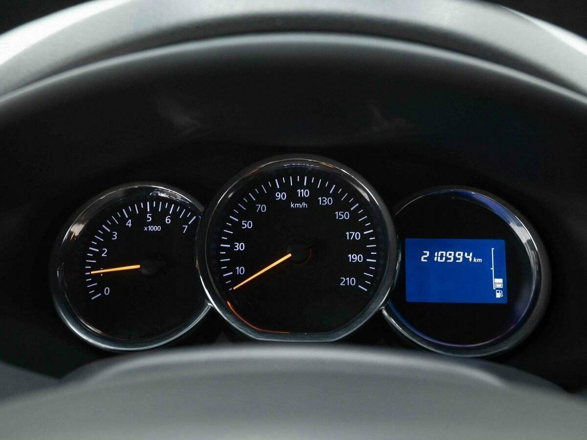 Renault Sandero 2016 года с пробегом. Фото: #16