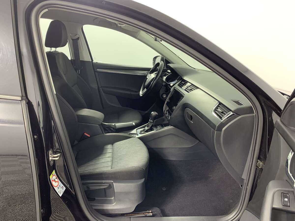 Skoda Octavia 2018 года с пробегом. Фото: #18