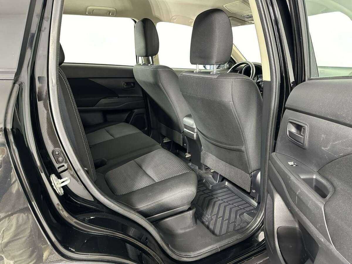 Mitsubishi Outlander 2017 года с пробегом. Фото: #15