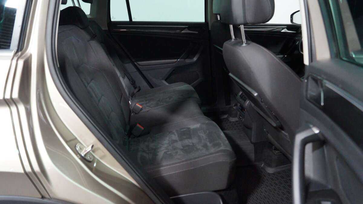 Volkswagen Tiguan 2018 года с пробегом. Фото: #12