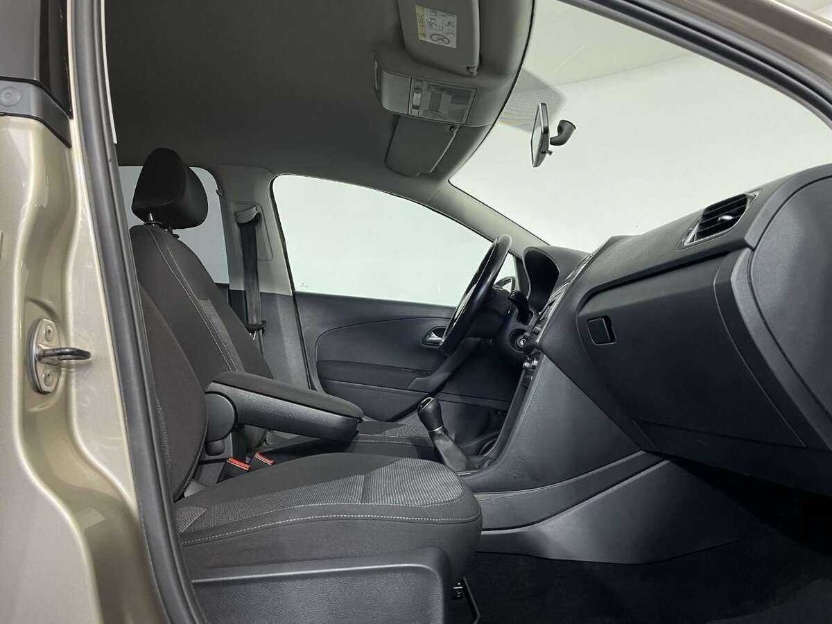 Volkswagen Polo 2015 года с пробегом. Фото: #12