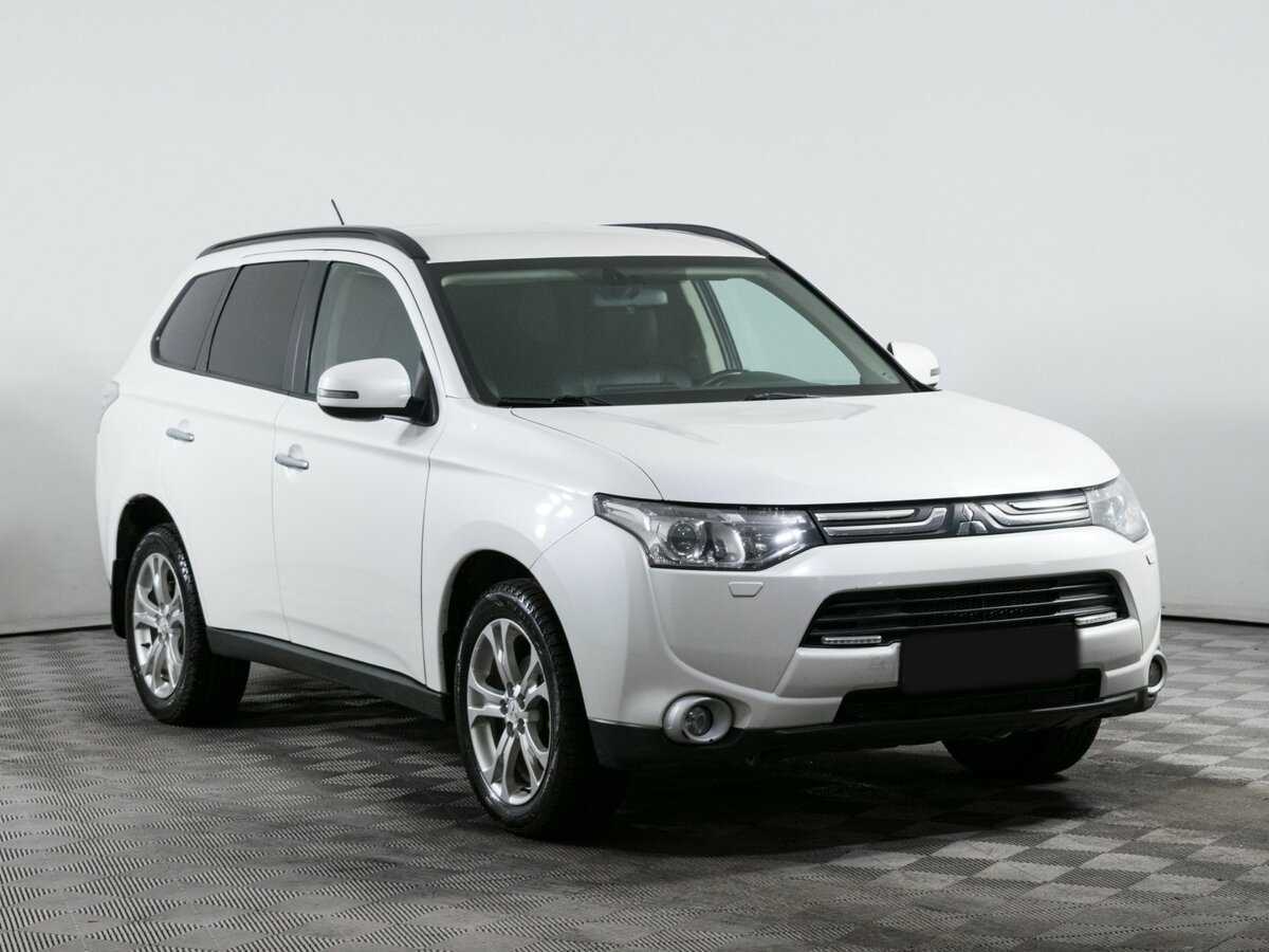 Mitsubishi Outlander 2013 года с пробегом. Фото: #2