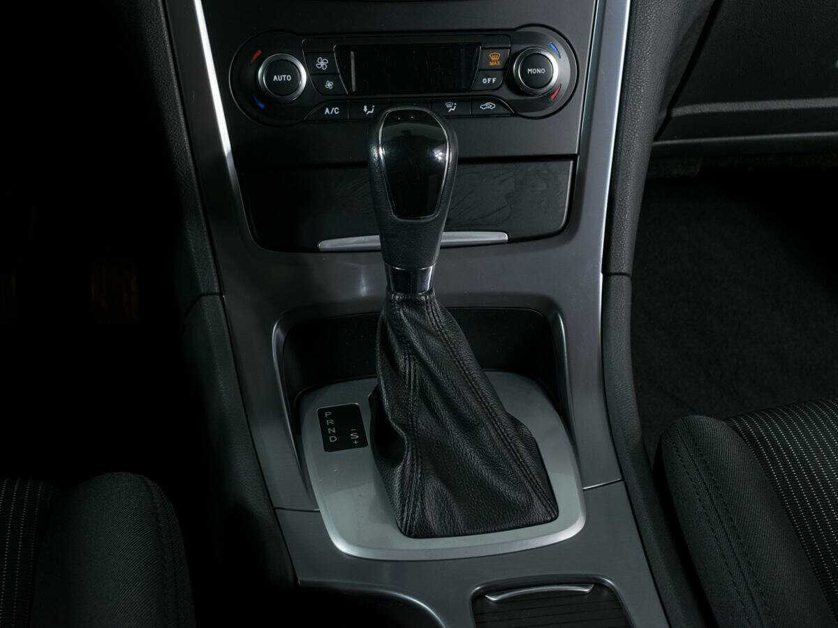 Ford Mondeo 2013 года с пробегом. Фото: #15