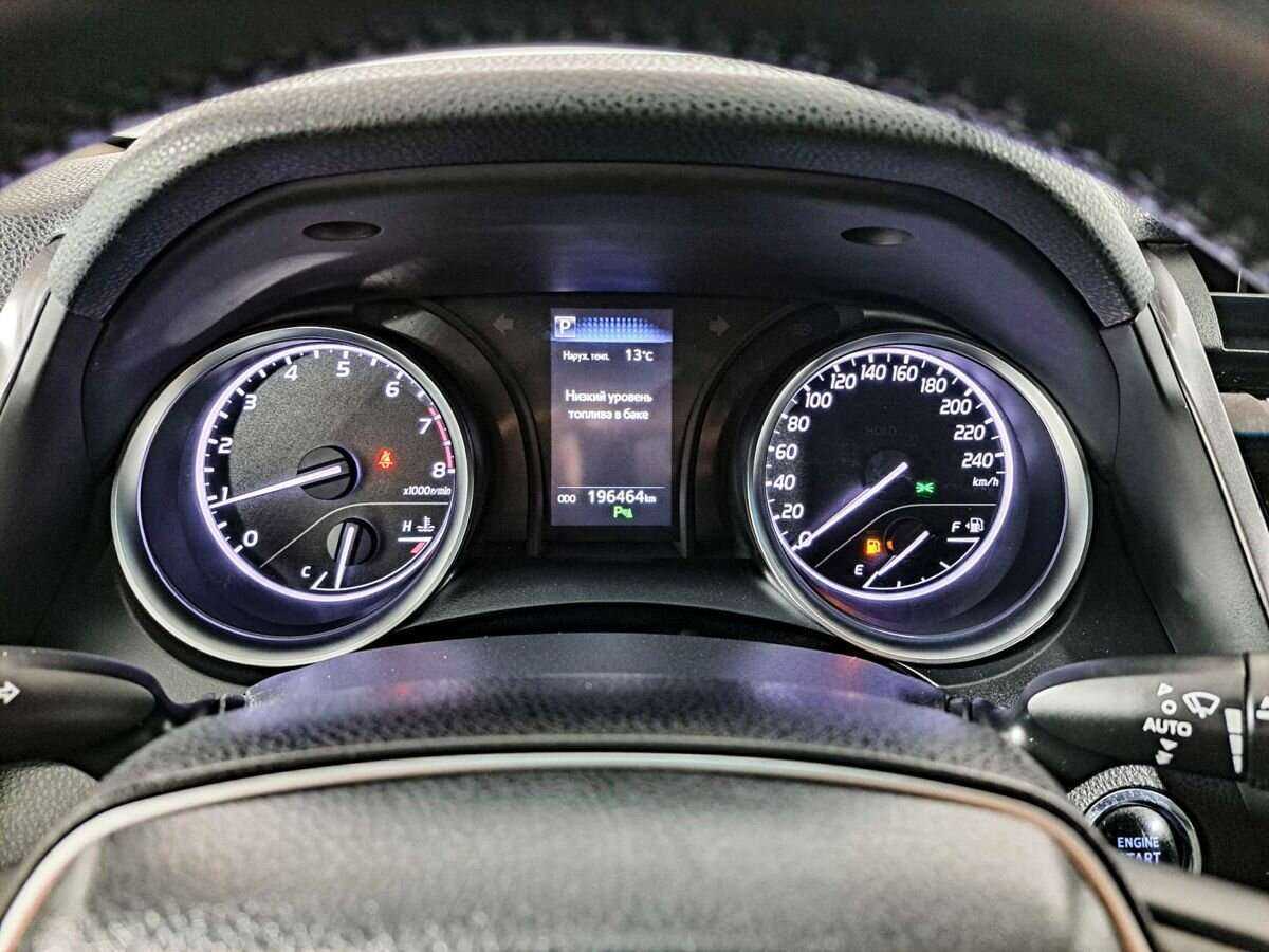 Toyota Camry 2018 года с пробегом. Фото: #10