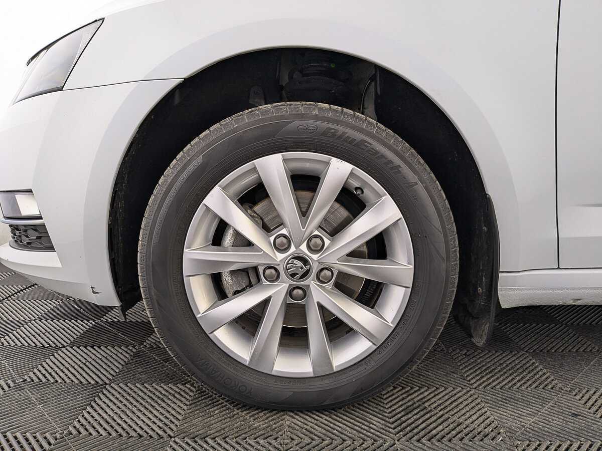 Skoda Octavia 2019 года с пробегом. Фото: #11