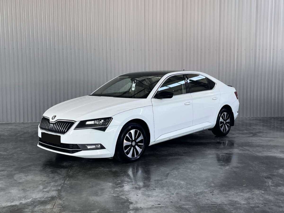 Skoda Superb 2015 года с пробегом. Фото: #0