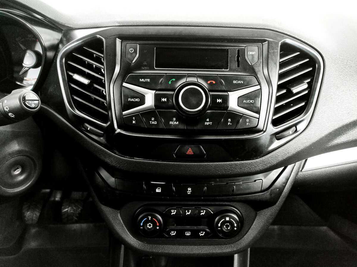 Lada (ВАЗ) Vesta 2019 года с пробегом. Фото: #12