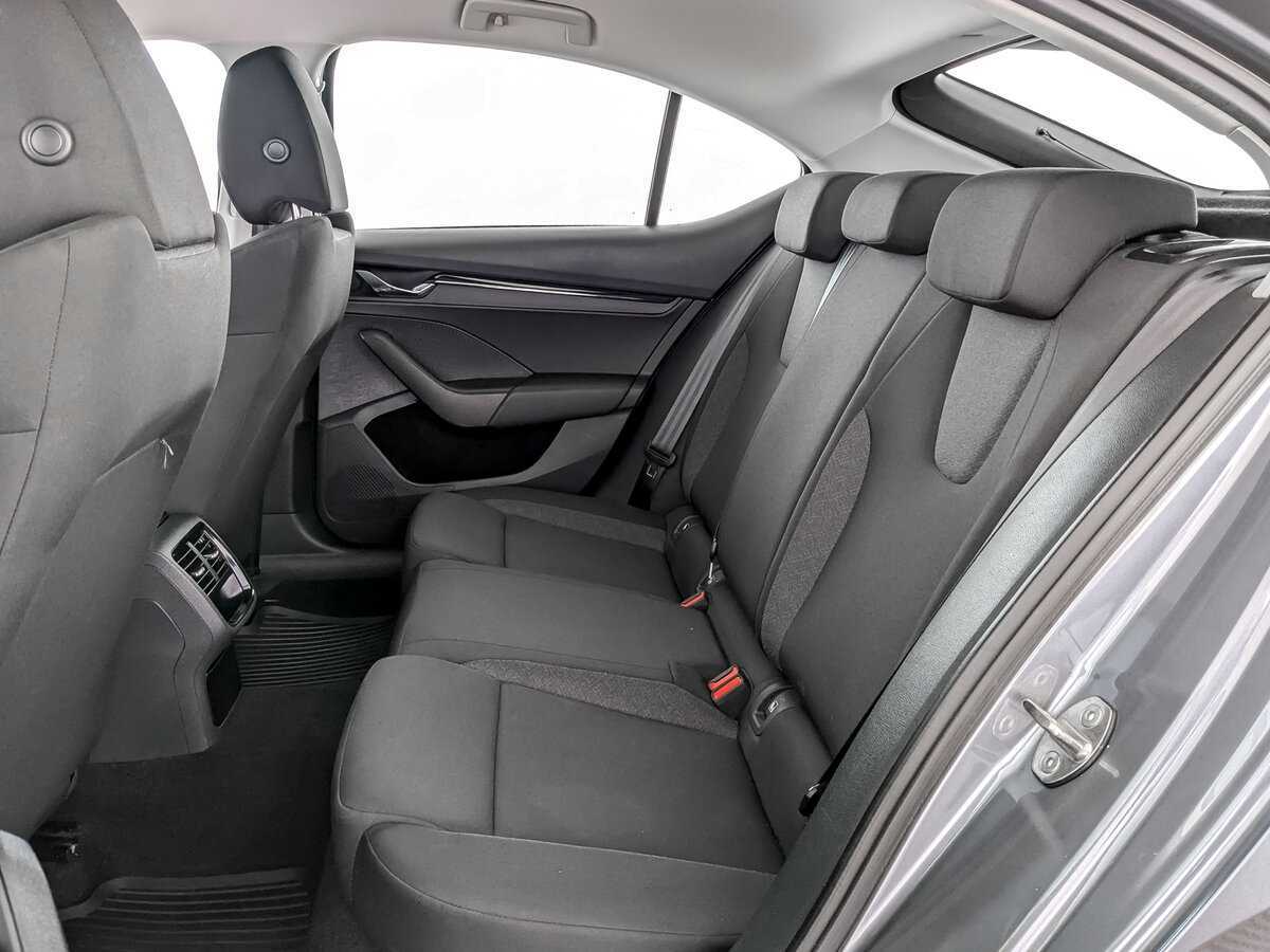 Skoda Octavia 2021 года с пробегом. Фото: #9