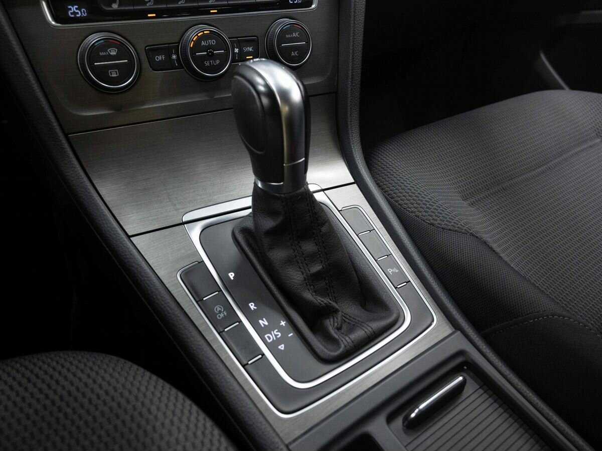 Volkswagen Golf 2013 года с пробегом. Фото: #21