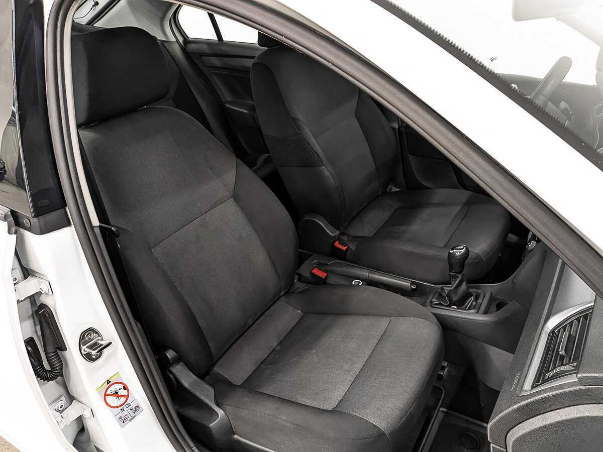 Skoda Rapid 2017 года с пробегом. Фото: #18