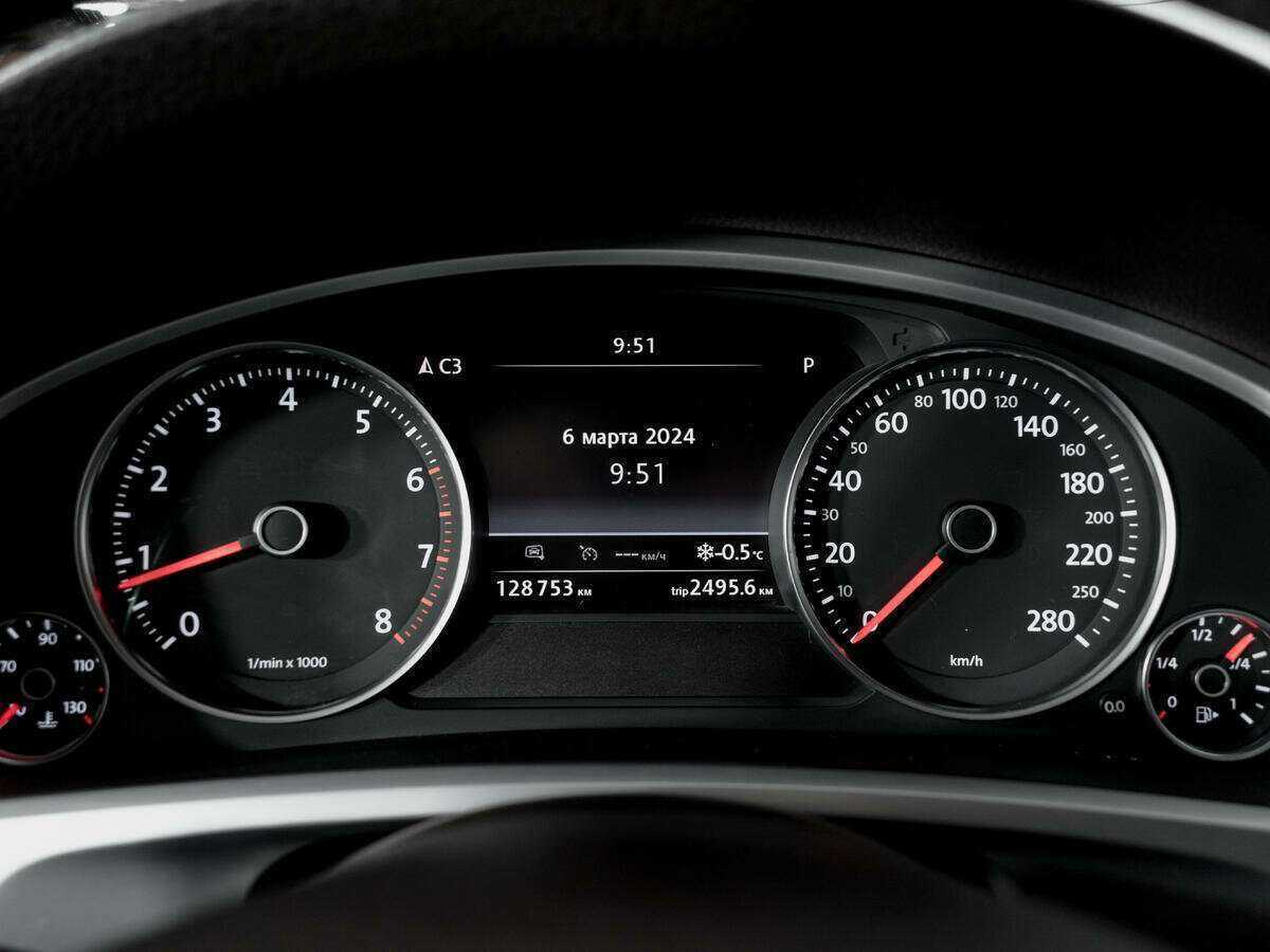 Volkswagen Touareg 2014 года с пробегом. Фото: #10