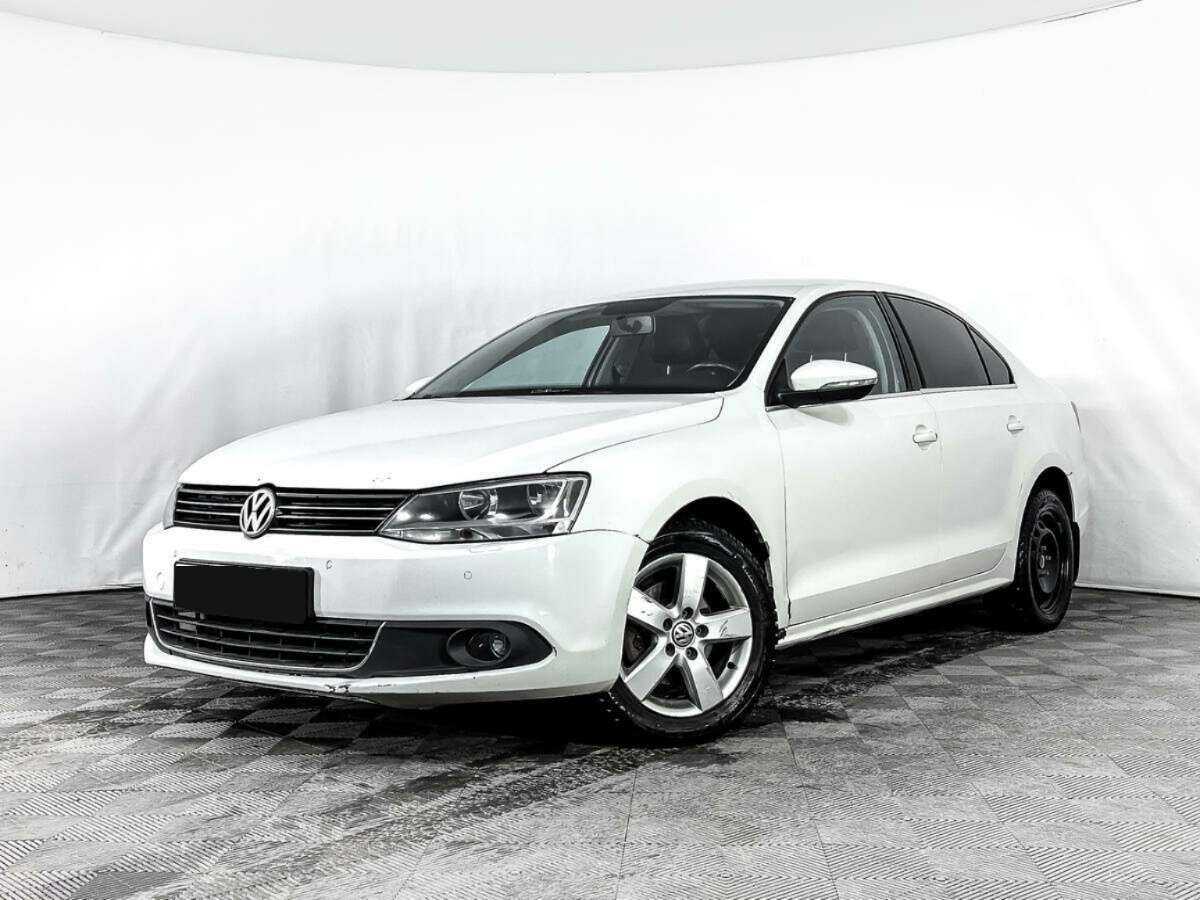 Volkswagen Jetta 2013 года с пробегом. Посмотреть фото