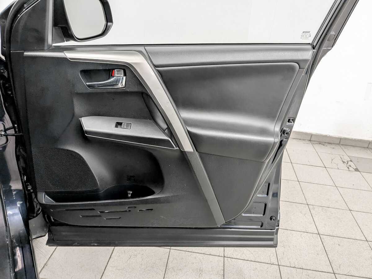 Toyota RAV4 2017 года с пробегом. Фото: #22