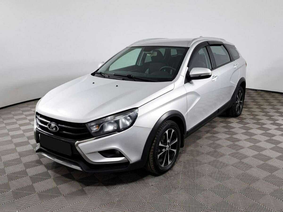 Lada (ВАЗ) Vesta 2018 года с пробегом. Посмотреть фото