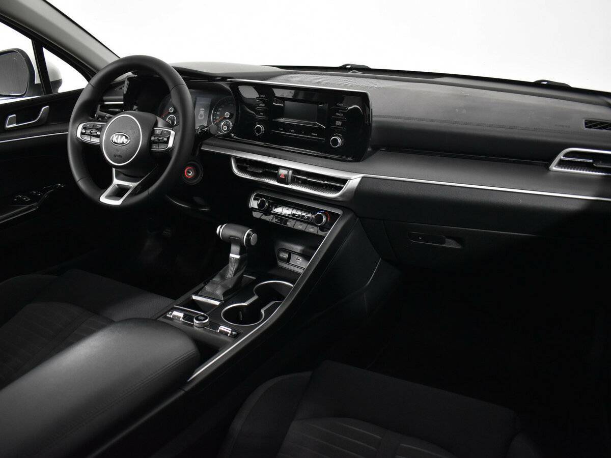 Kia K5 2021 года с пробегом. Фото: #9