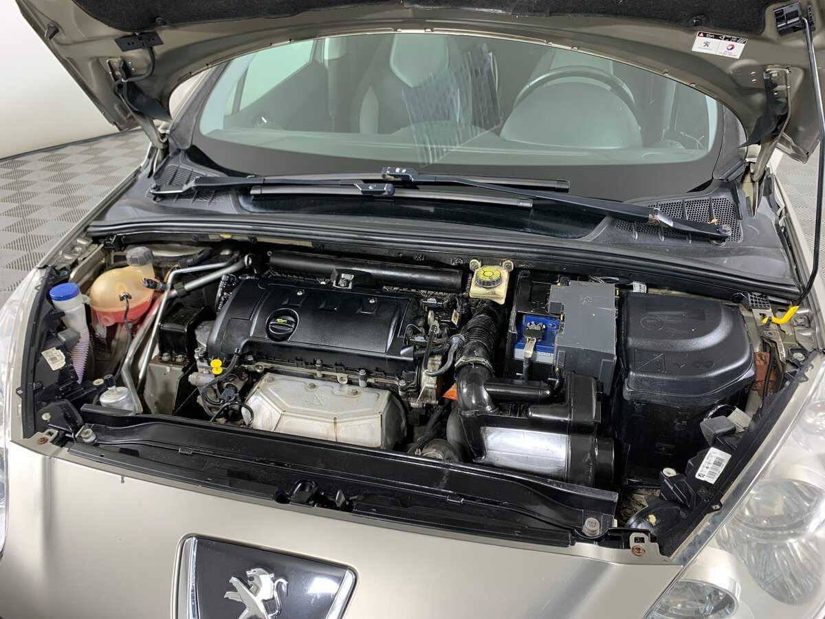 Peugeot 308 2012 года с пробегом. Фото: #10