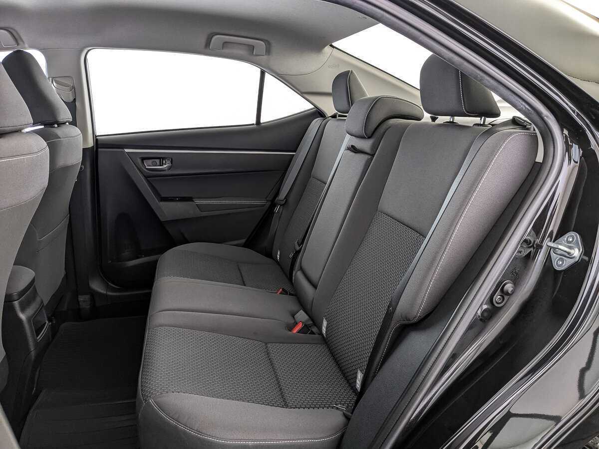 Toyota Corolla 2017 года с пробегом. Фото: #17