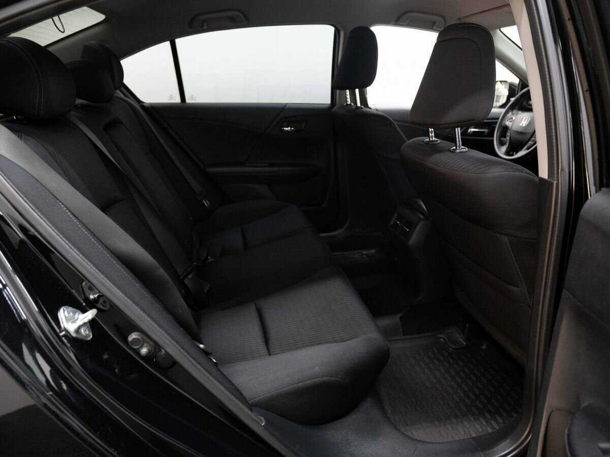 Honda Accord 2013 года с пробегом. Фото: #9