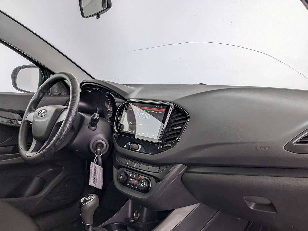 Lada (ВАЗ) Vesta 2018 года с пробегом. Фото: #8