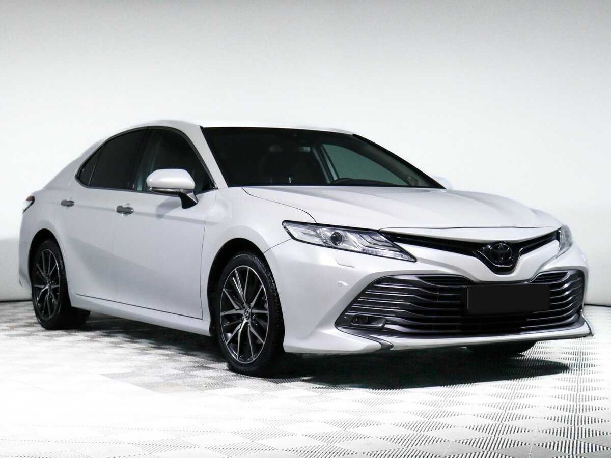 Toyota Camry 2019 года с пробегом. Фото: #2