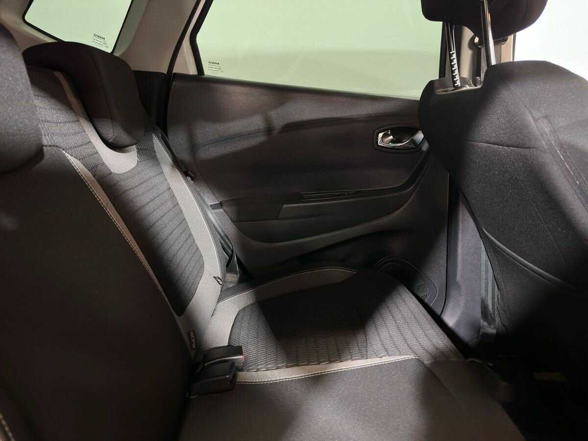 Renault Kaptur 2017 года с пробегом. Фото: #8